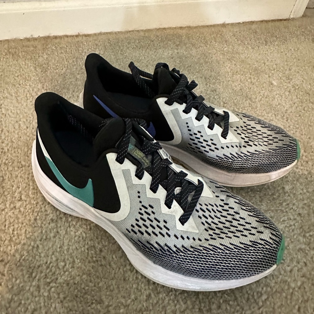 Nike Tennis Shoes